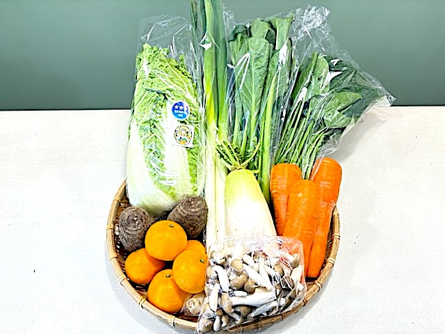 季節のあんしん野菜8～9品目セット〈アモーレ〉